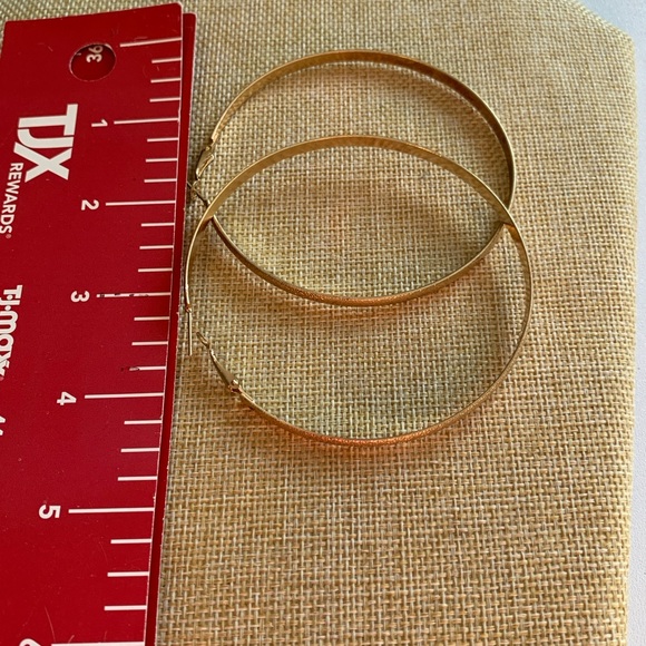 Elegant Etched Gold Tone Hoop Earrings - Picture 2 of 4